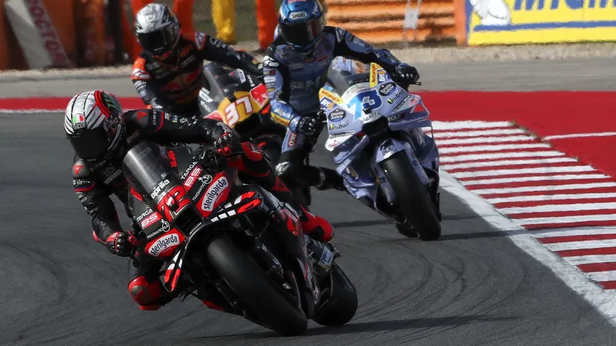 Read more about the article Alex Marquez admits Bezzecchi ‘unbeatable’ after Aprilia breakthrough at Portimao