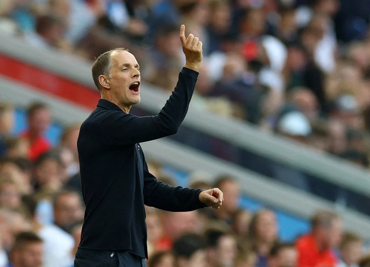 Read more about the article Tuchel considers keeping England substitutes indoors to cope with World Cup heat
